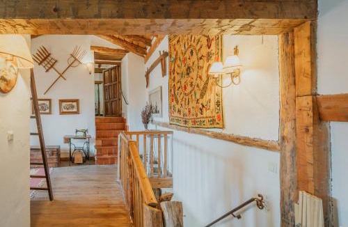 Requijada House | La Casa Del Herrero - Requijada
