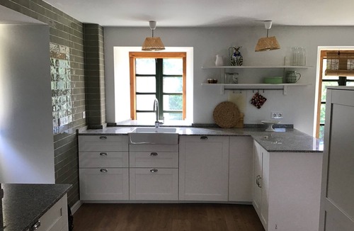 Callobre House | La Casa Roxa (1), traditional country house 12 kms. from the Galician coast