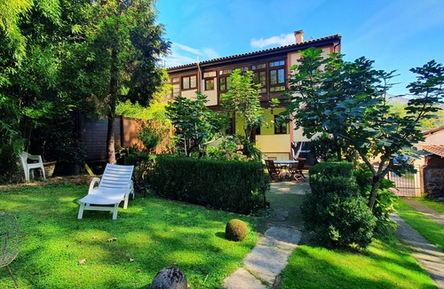 La Vega de los Caseros House | La Casona de La Vega, next to Cangas de Onis