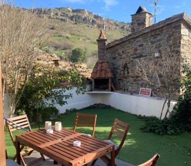 Patones de Arriba House | La Cata Country House