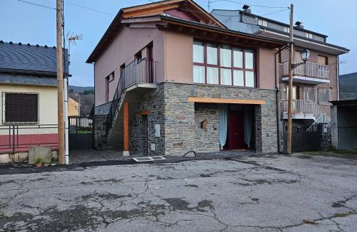 Paramo del Sil House | La Cochorla