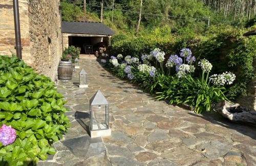 San Tirso de Abres Bed & Breakfast | La Granja