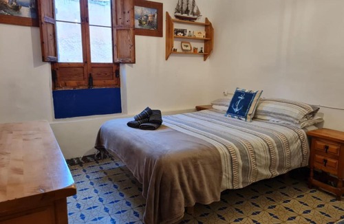 Jijona House | La guarida rústica del zorro