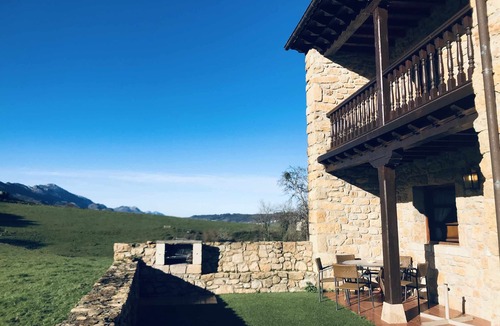 Villanueva House | La Helguera Vacation Home
