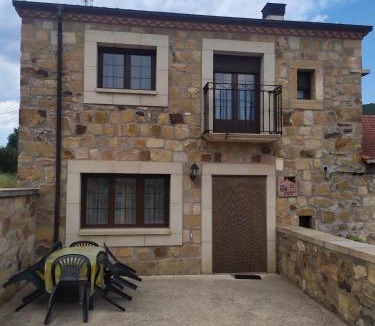 Hinojosa de la Sierra House | La Laguna
