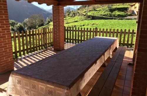 Peruyes House | LA LLANADA