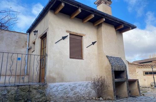 Mambrilla de Castrejon Cottage | La Mambla de la Ribera. Where nature and tranquility meet.