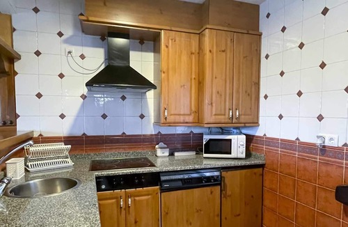 Hoyos del Espino Apartment | La Nava de Gredos, cozy flat with views