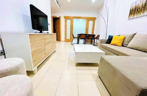 Central District Apartment | La Perla Reyes Catolicos Living: Standard Apartment