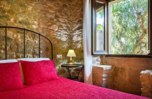 Cruilles House | 'La Petita' Cruilles Costa Brava Chic Welcoming Cottage Medieval Village