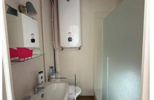 Jonzac Apartment | La Résidence du Moulin 212 - Peaceful Studio with Garden View in Jonzac
