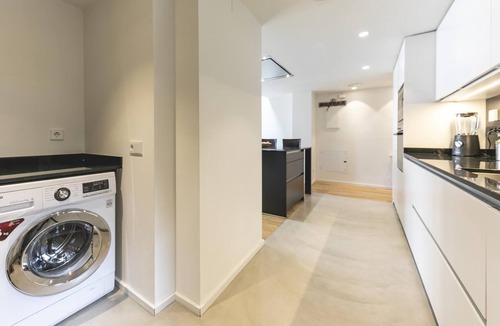 Old Town Apartment | La Rambla Penthouse - Holiday Apartment in Girona | Bravissimo