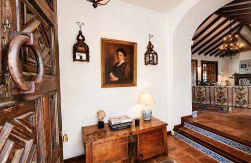 Frontera Bed & Breakfast | La Rayuela Suites Boutique
