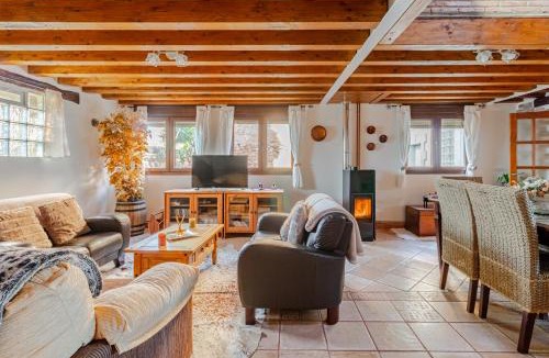 Enmedio House | La Regalía de Requejo