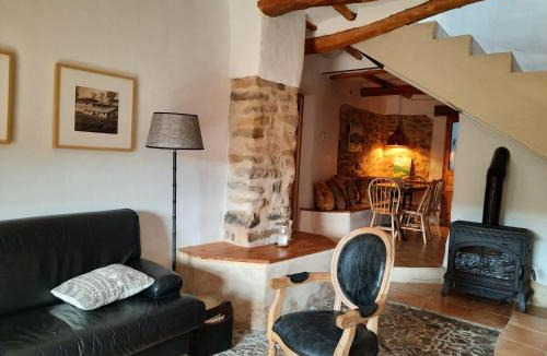 Santa Cruz de Nogueras House | La Sargantana Turismo Rural