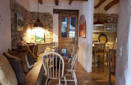 Santa Cruz de Nogueras House | La Sargantana Turismo Rural