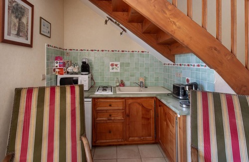 Thorigne Bed & Breakfast | La Savane Guest Room with Shared Pool and Air Conditioning
