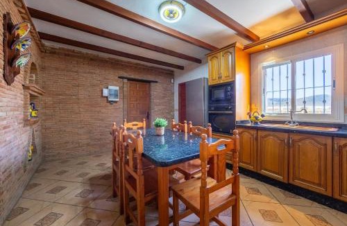 Pujaire House | La Tierra