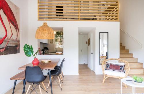 Sa Riera Apartment | La vie en rouge SA RIERA duplex, private parking