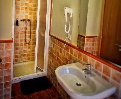 Canales de la Sierra Hostel | La Villa