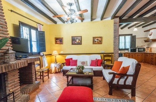 Malaga-Este Villa | Lagar Martínez Málaga by Ruralidays