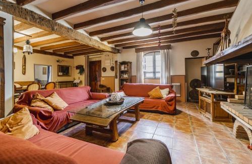 Campo de Cuellar House | Laguna Herrera