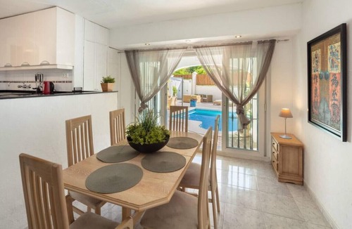 El Faro Villa | Large Family Villa 650m From Beach