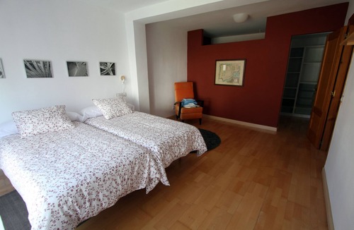 Albelda de Iregua House | Large house with three bedrooms, fully equipped kitchen and garden