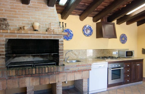Riudarenes Villa | Large villa for 20pax, 45min from Barcelona, ​BBQ, WiFi