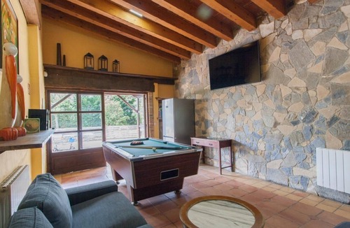 Riudarenes Villa | Large villa for 20pax, 45min from Barcelona, ​BBQ, WiFi