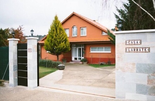 Hornos de Moncalvillo Cottage | Larrate House for 12 people