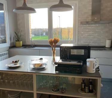 Allin House | Larrion Hostal - Ostatua