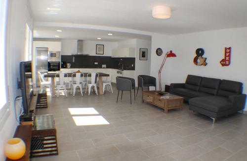 Santa Margarida Apartment | Las Acacias - Four Bedroom Apartment, Sleeps 10