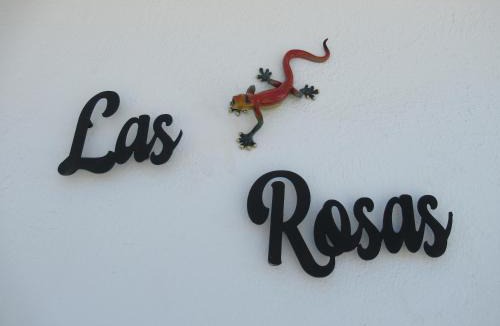 Arenas del Mar Villa | LAS ROSAS by RENTMEDANO Stunning luxury Chocolate Box villa with private heated pool & wifi