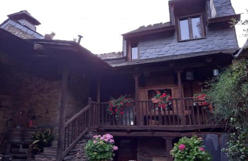 Toreno Ski Chalet | Las3Lobas