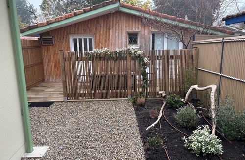 Lanton Cabin | 🌿 Le Cabanon de Cassy - Comfortable gîte with heated pool, near the ocean