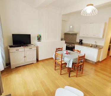 Tarascon-sur-Ariege Apartment | Les Gîtes d'Altaïr - La Petite Ourse
