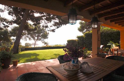 Tossa de Mar Villa | LETS HOLIDAYS Lovely garden house in mar menuda