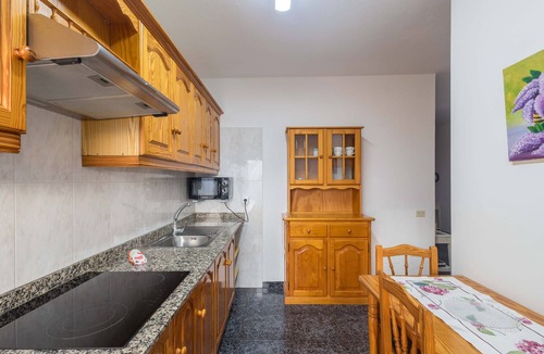 Callejones Apartment | Lightbooking Luymar 2 BR Villa de Mazo con piscina