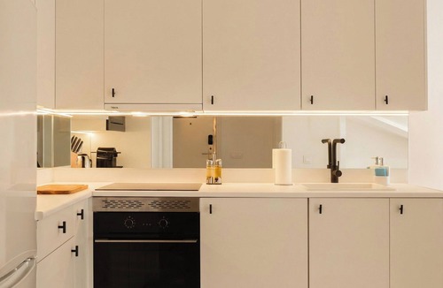 Huertas Apartment | Limehome Madrid Sol