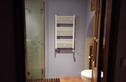 Sant Julia de Vilatorta House | Llar compartida El Tupí
