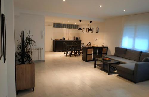 San Lorenzo de El Escorial Apartment | Loft Abantos - 120m2 más Terraza y Jardín Independiente