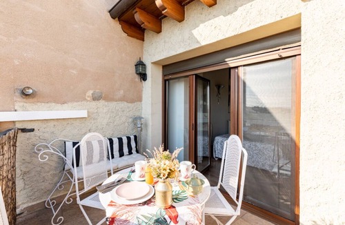 Adahuesca Apartment | Loft Deluxe con Jacuzzi y Terraza
