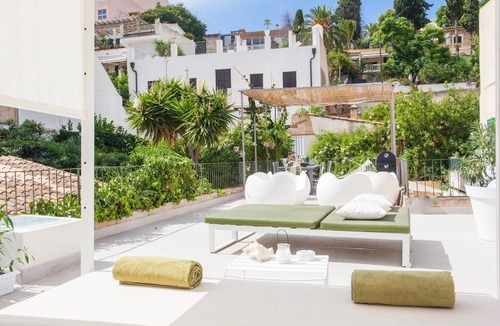 El Terreno House | Loft house with parking and amazing terrace 2 m Paseo Maritimo