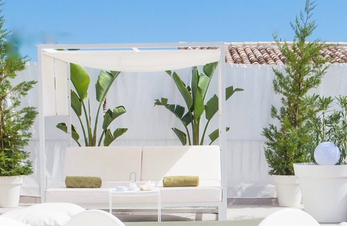 El Terreno House | Loft house with parking and amazing terrace 2 m Paseo Maritimo