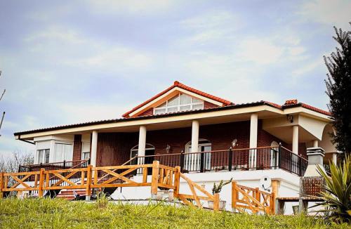 Queveda House | Los Avellanos de Santillana