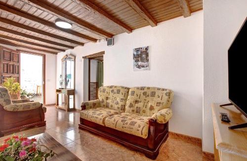 San Juan de la Rambla House | los diablitos 2b
