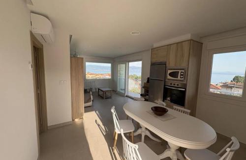 San Francisco Apartment | LouroBeach II
