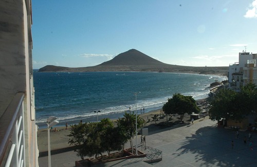 El Medano Apartment | Lovely 2 bedroom apartment, terrace, sea view & wifi, 1 minute walk to the beach