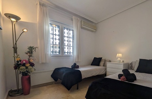 Villamartin Apartment | Lovely 2 bed Apt with Com Pool in Villamartin VM45